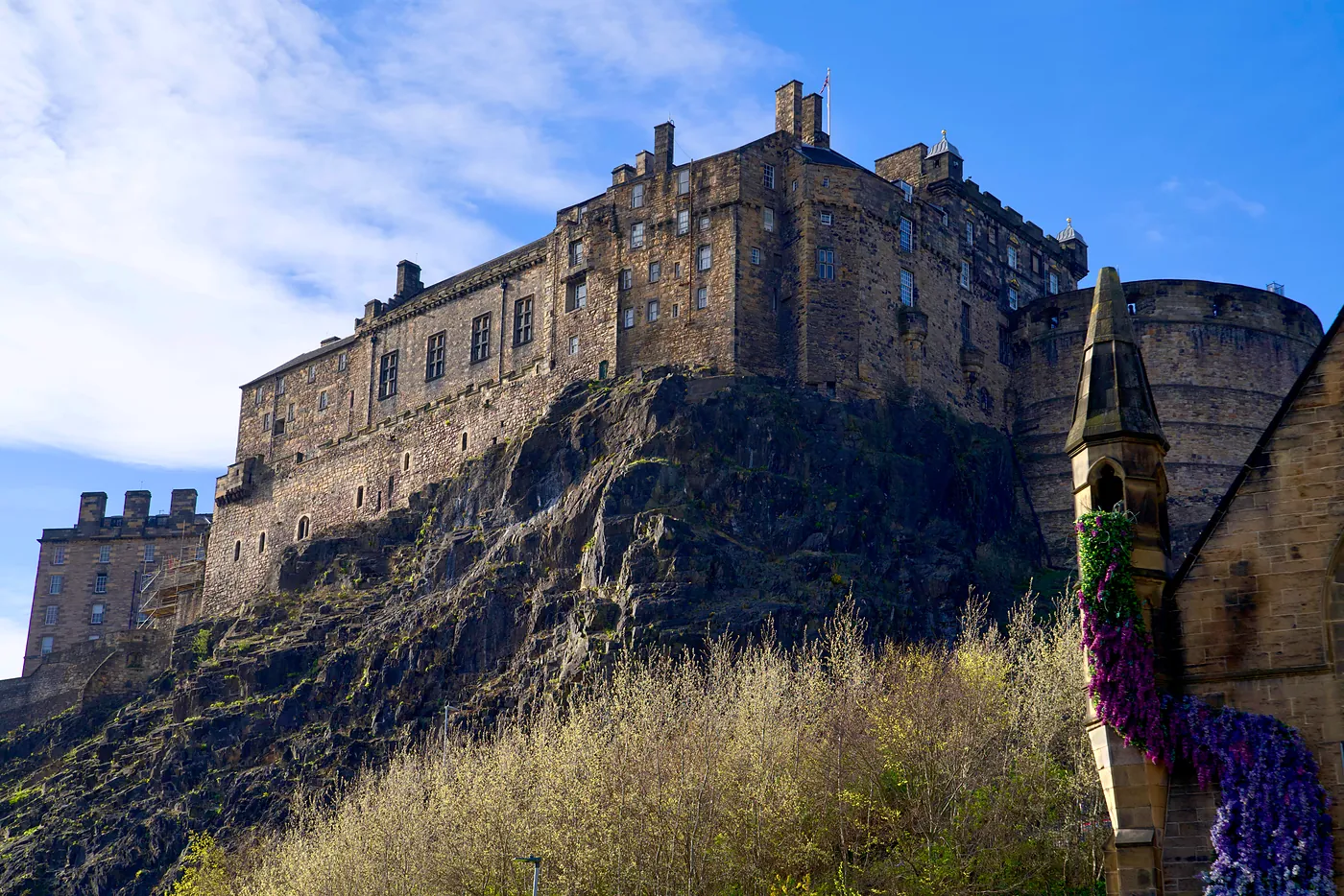 Edinburgh's castle standing vigilantly over the Grass Market.