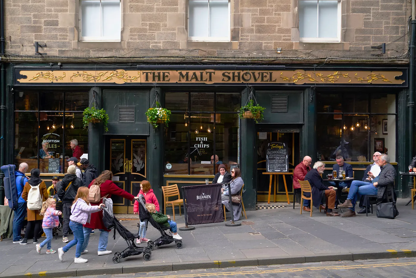 The Malt Shovel, a pub on Cockburn street.