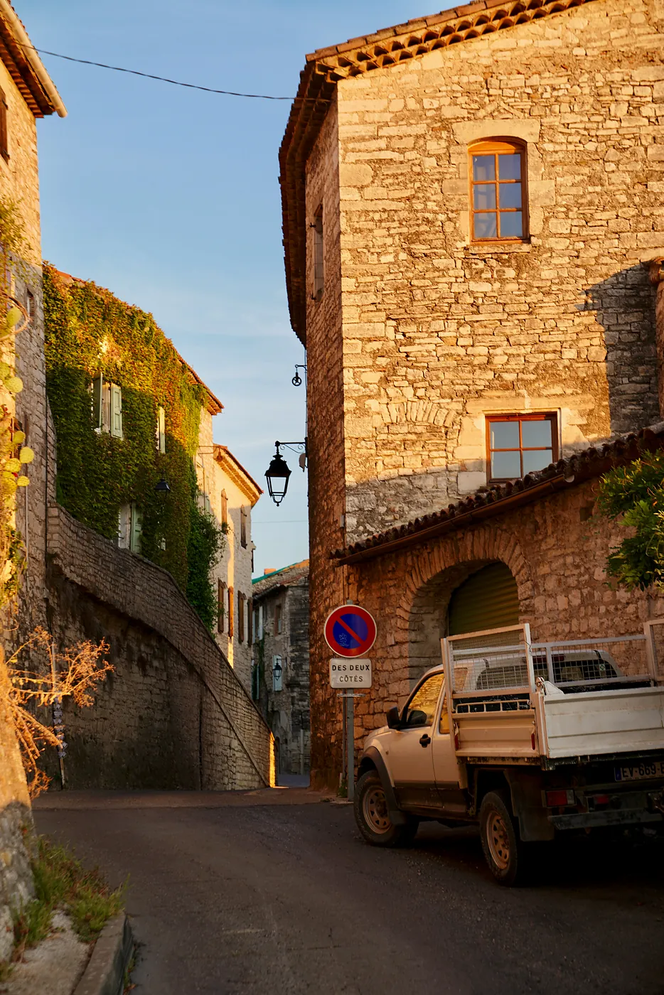A winding road leading up to l'Grand Rue's Western boundary.