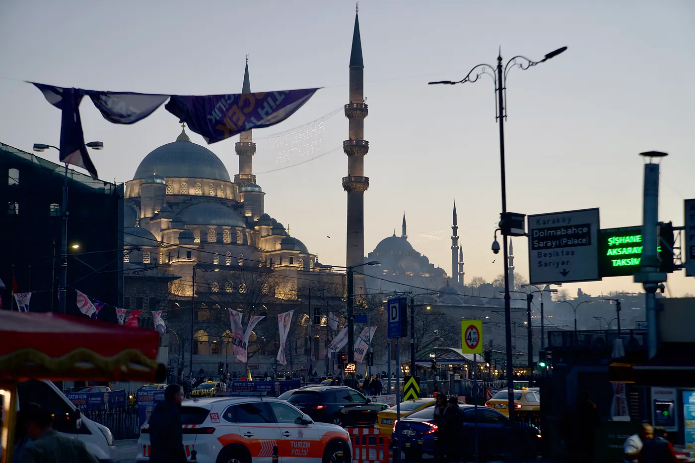 The New and Suleymaniye Mosuqe at dusk on the eastern end of Eminönü.
