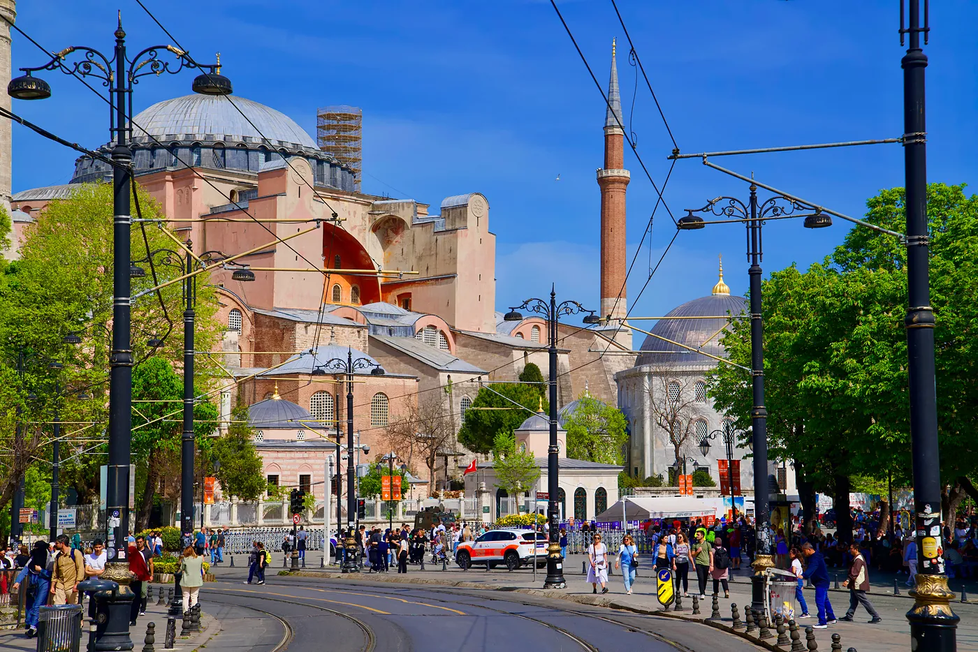 The gargantuan Hagia Sophia towering over both Fatih and the many tourists that the district attracts.