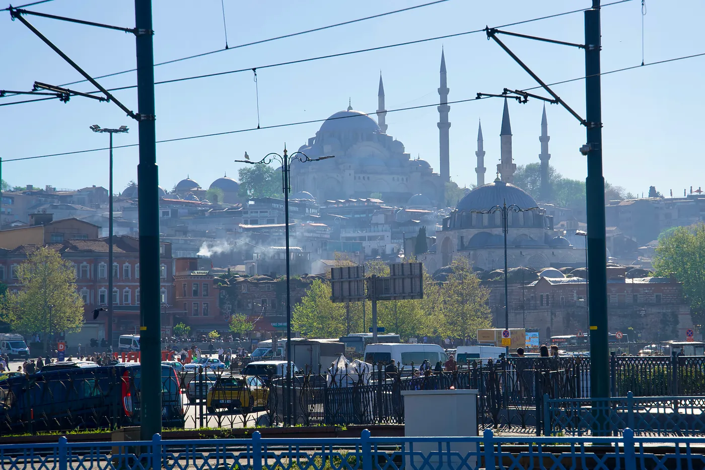 A shot of the Suleymaniye Mosque standing guard over the northern side of Eminönü.