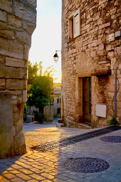 Sunset at the corner of a side street, Vézénobres